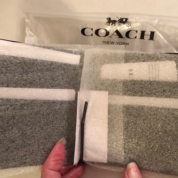 COACH Men’s Money Clip Bill Wallet Signature - Picture 7 of 7